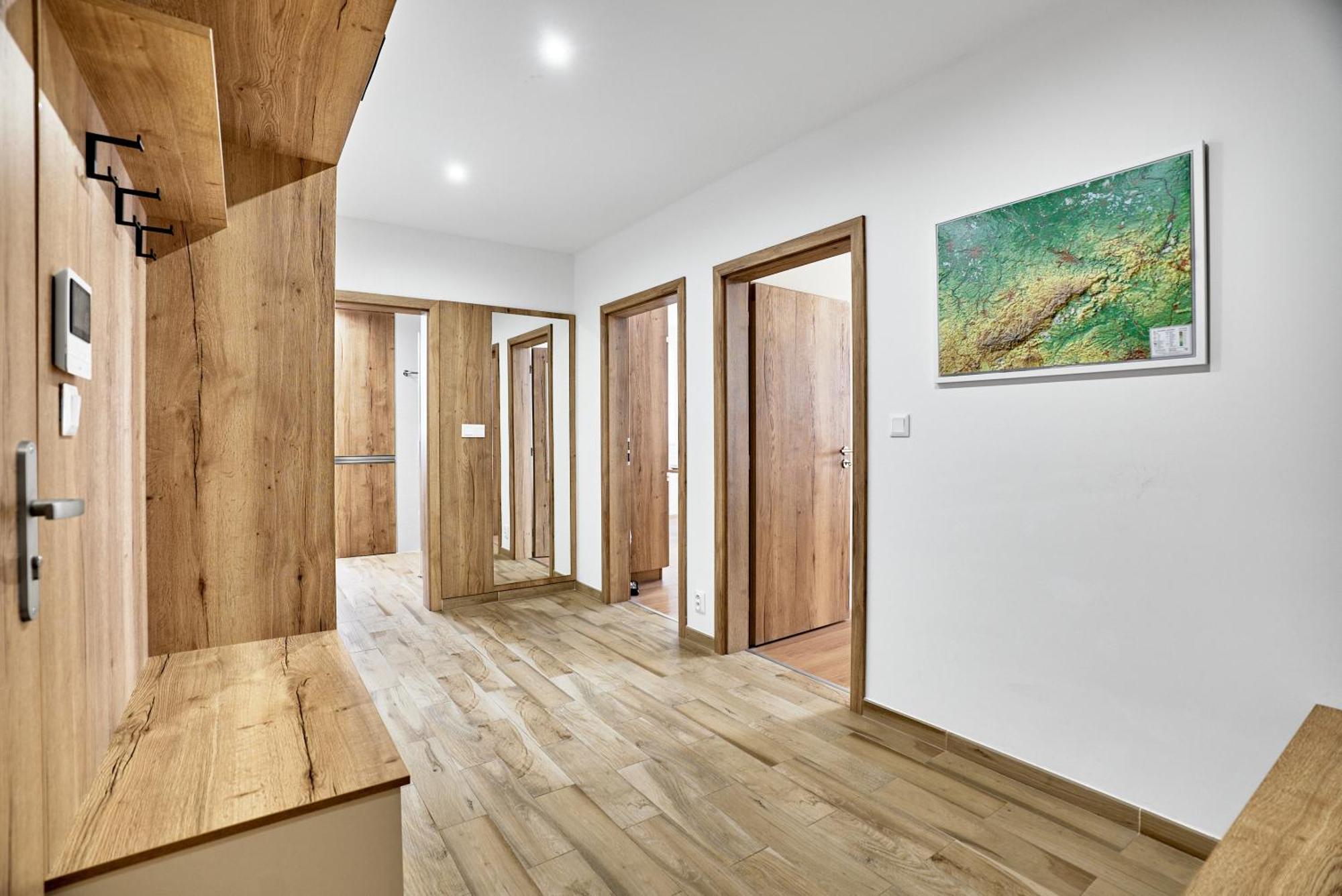 C L E A N O V E C By Mountain Ways Apartment โลชนา โปด กลิโนฟเซม ภายนอก รูปภาพ